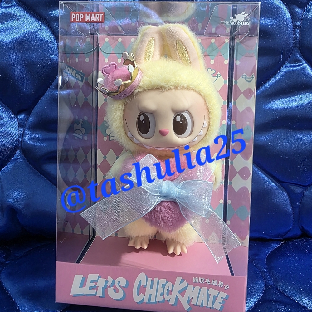 NIB THE MONSTERS Let's Checkmate Series Vinyl Plush Hanging Card Labubu Queen